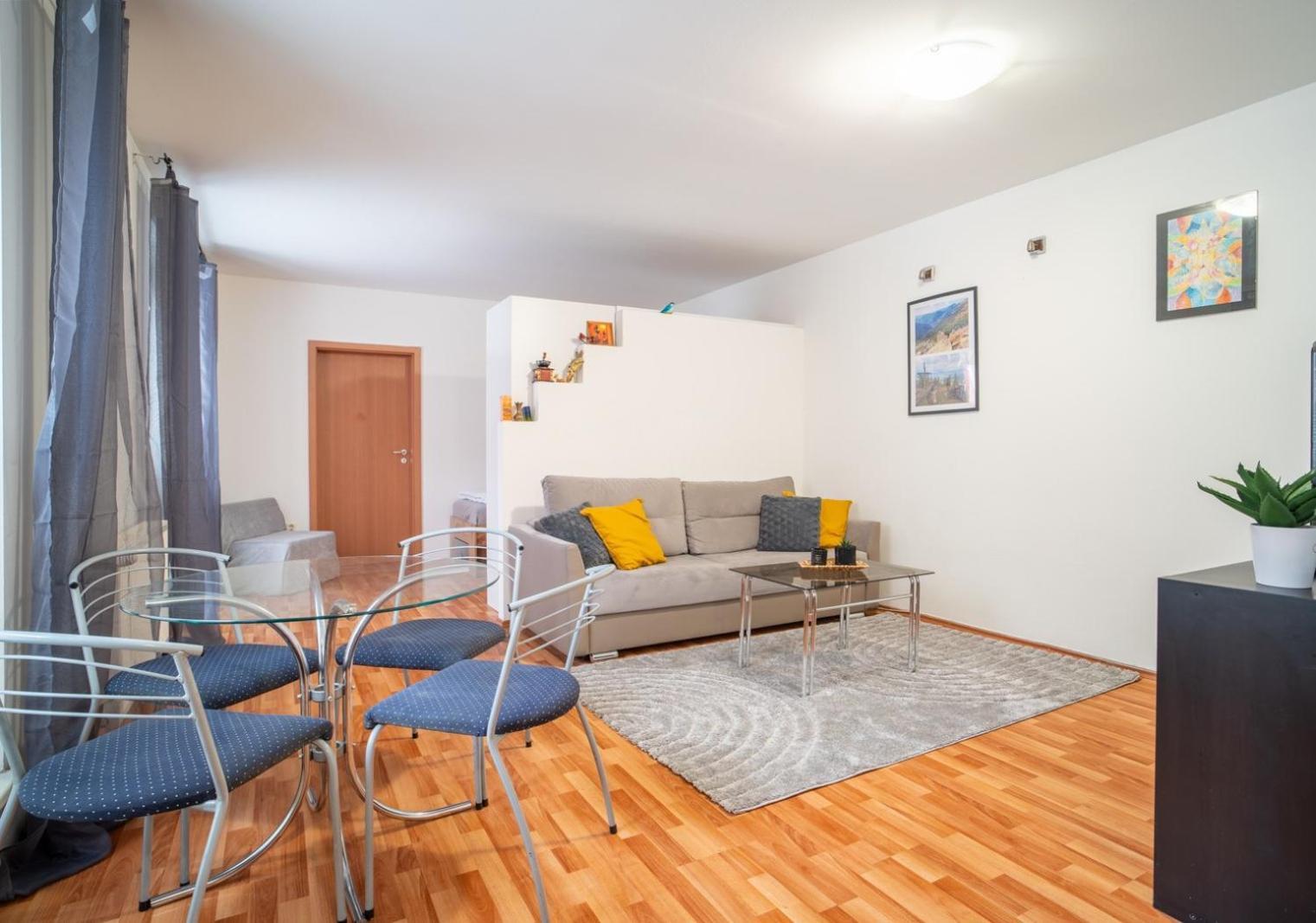 A Cozy Apartment In Bratislava Downtown Exterior foto