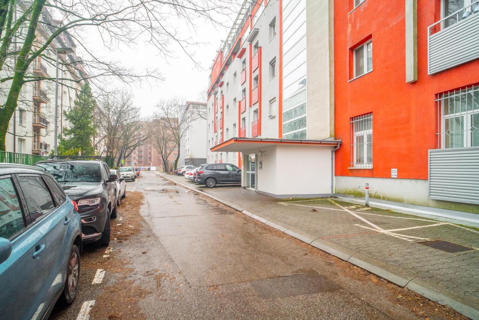 A Cozy Apartment In Bratislava Downtown Exterior foto
